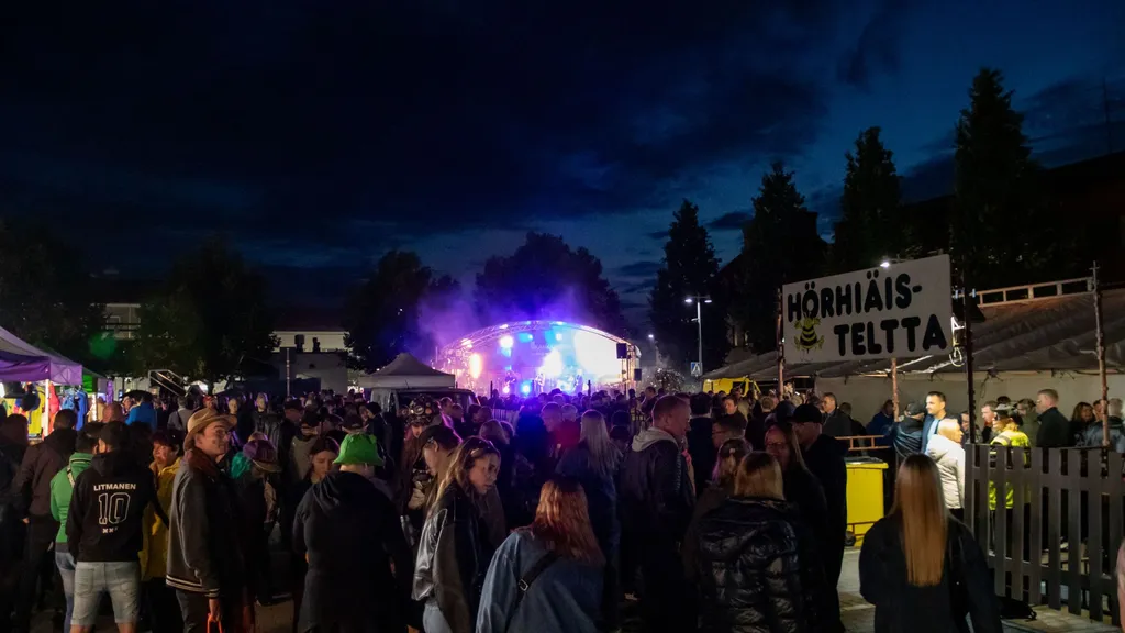 Hörhiäisteltta ja markkinat Kankaanpään torilla