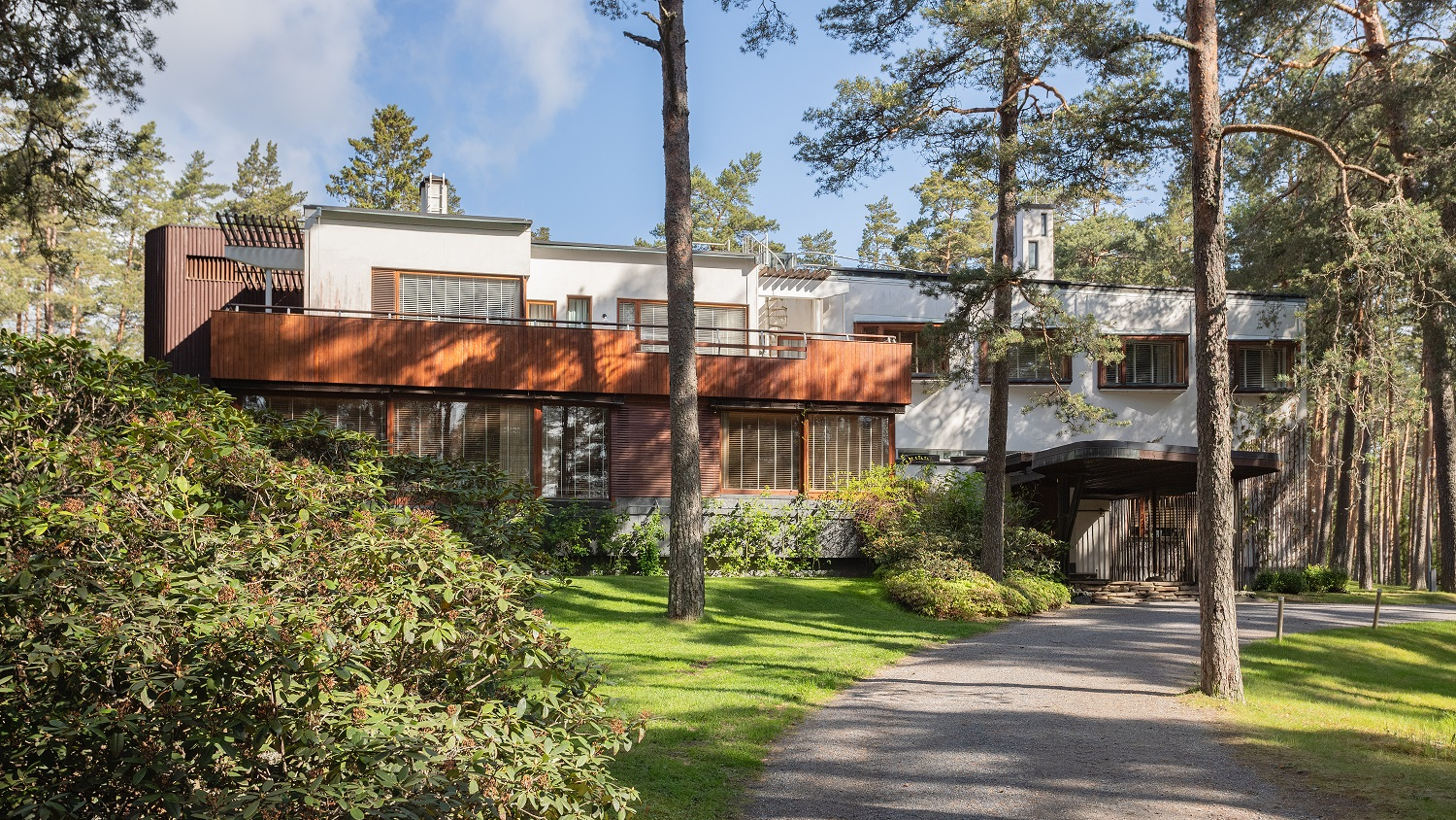 
        Opastetut kierrokset Villa Maireassa toukokuussa
    